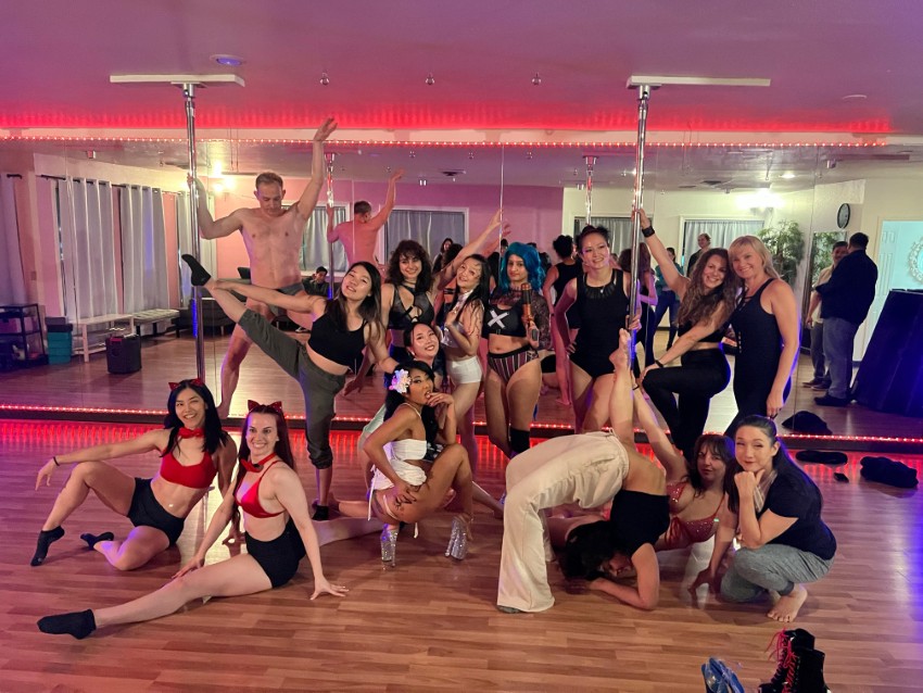 Pole fitness class